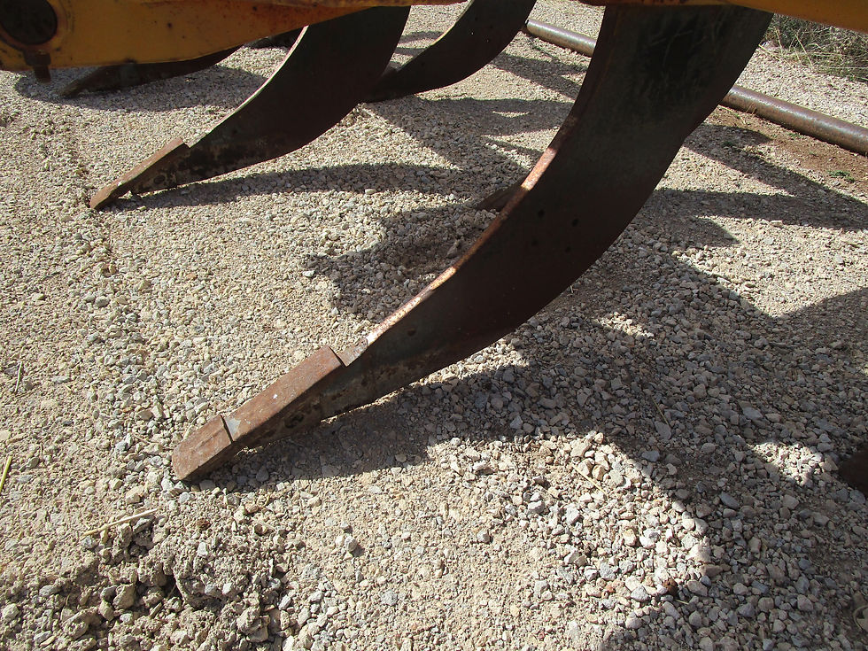 Rippers / Root Plows Isom Tractor